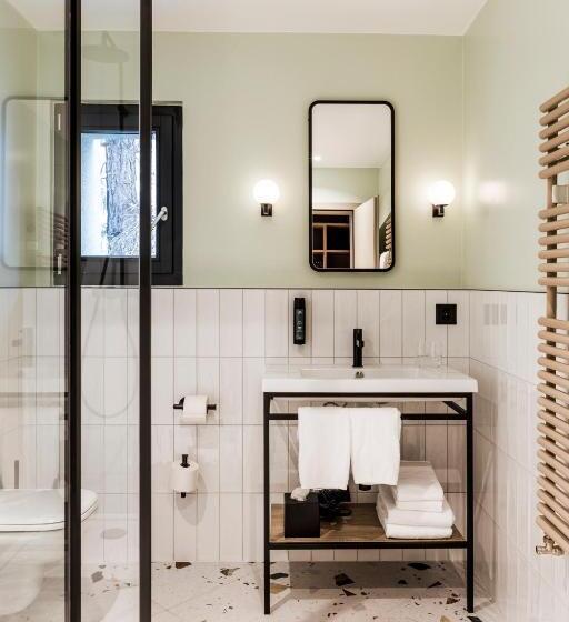 سوییت خانوادگی, Valaisia Crans Montana