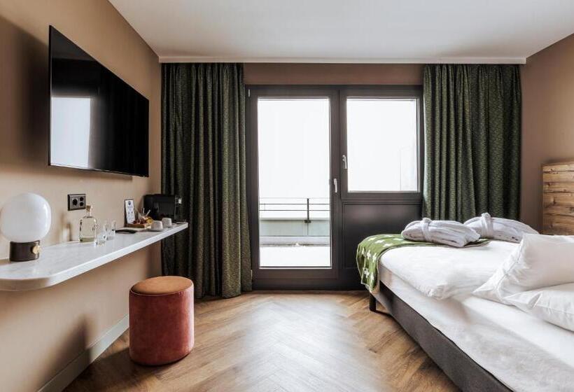 اتاق استاندارد یک تخته با بالکن, Valaisia Crans Montana