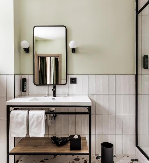 اتاق راحتی, Valaisia Crans Montana