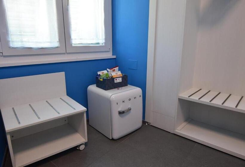 اتاق استاندارد سه نفره, Fiume