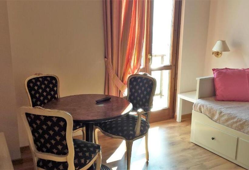 جناح جونيور مطل علي البحيرة, Garda Sol Spa Hotel & Appartamenti