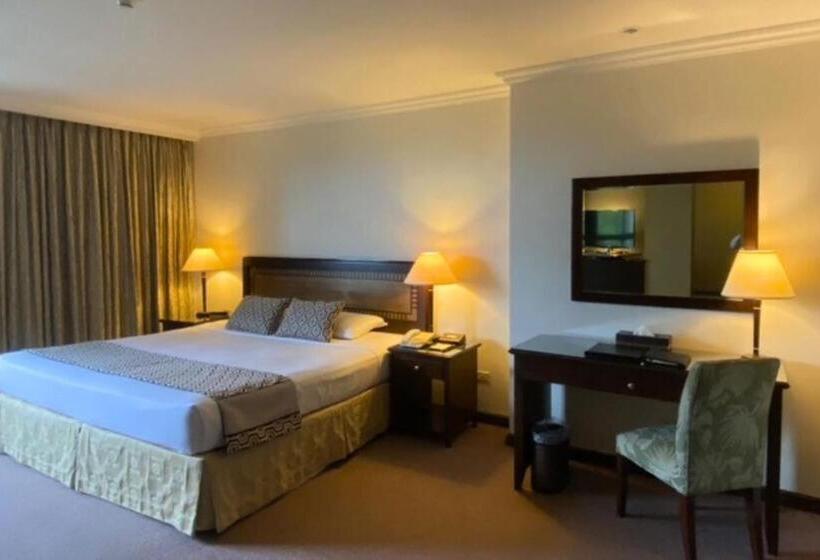 سوییت لوکس, Herald Suites Solana