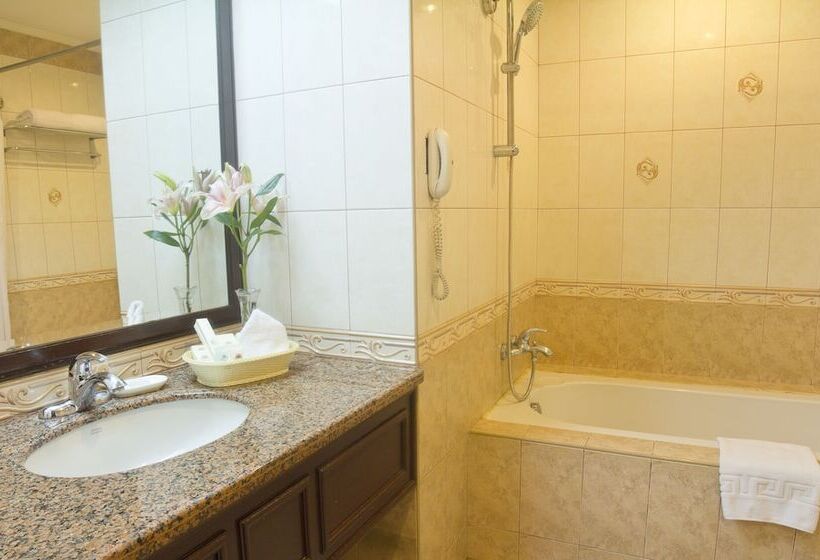 سوییت جونیور, Herald Suites Solana