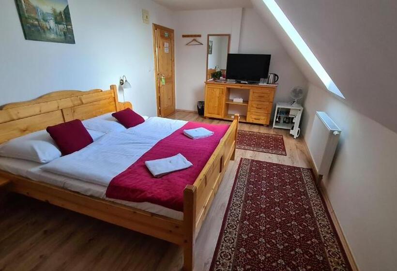 スタンダードルーム, Koliba