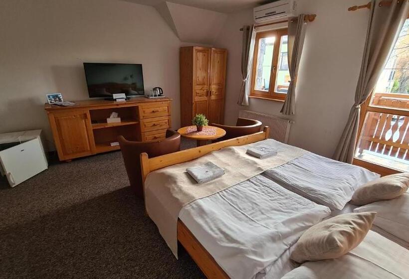 スタンダードルーム, Koliba