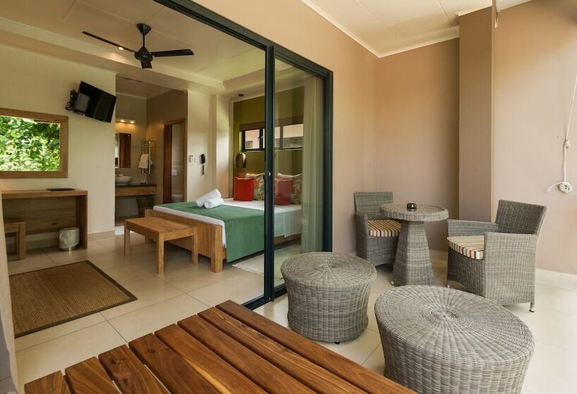 اتاق سوپریور با چشم‌انداز دریا, Le Repaire   Boutique Hotel & Restaurant