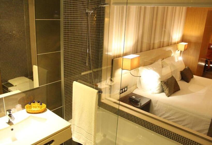 Superior suite with view, O Gato & Spa