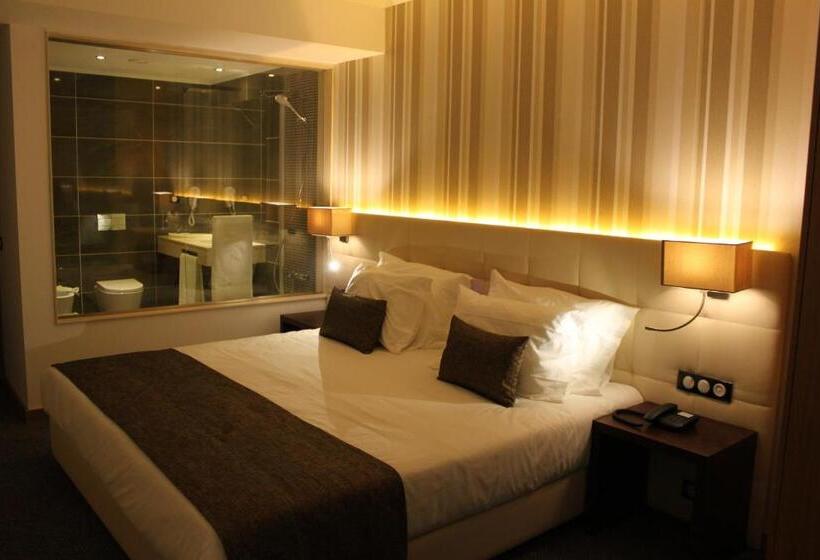 Superior suite with view, O Gato & Spa