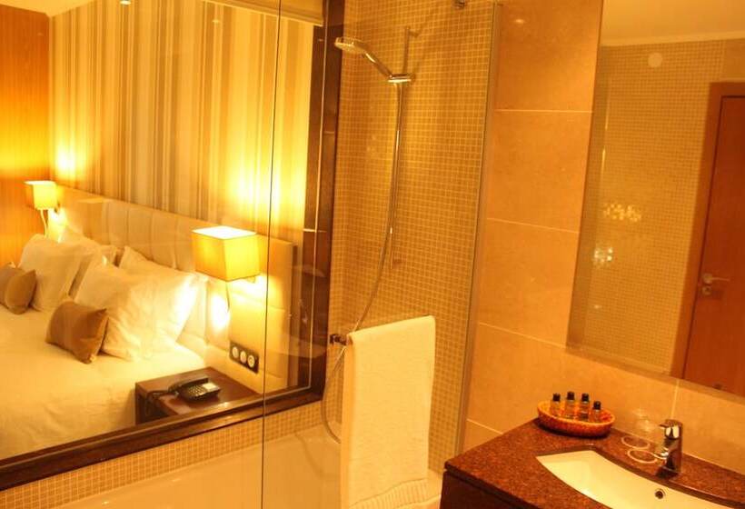 Superior suite with view, O Gato & Spa