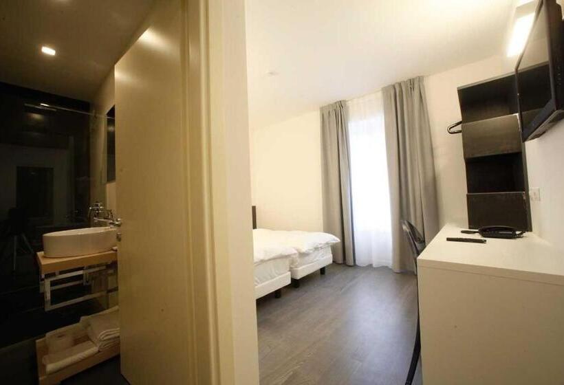 舒适型房间, On The Rock