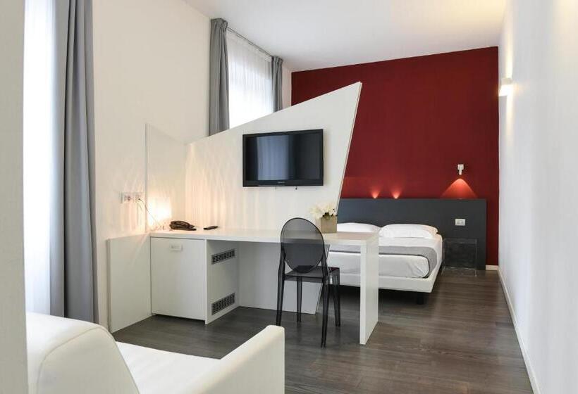 高级大房间, On The Rock