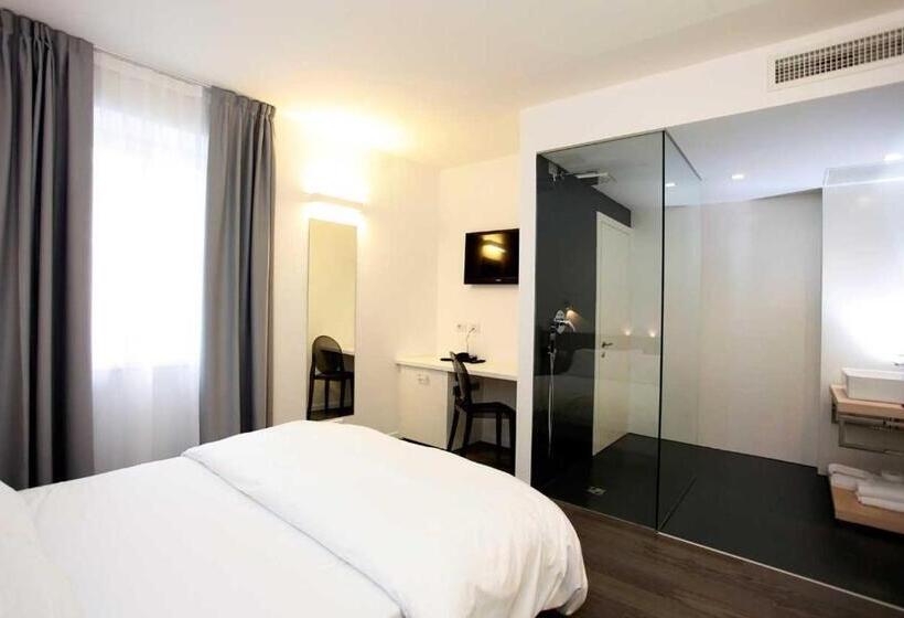 舒适型房间, On The Rock