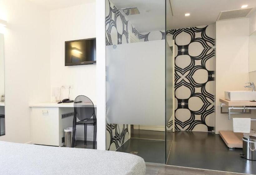 舒适型房间, On The Rock