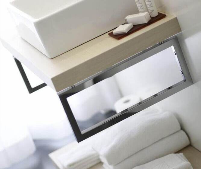 小型套房, On The Rock