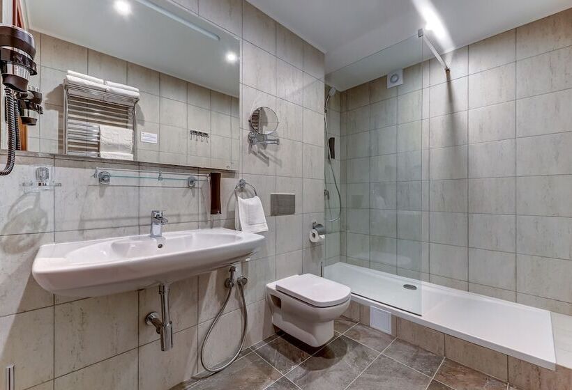 غرفة سوبيريور, Orbita