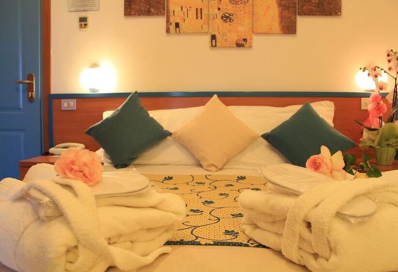 اتاق سوپریور با چشم‌انداز دریا, Paradise