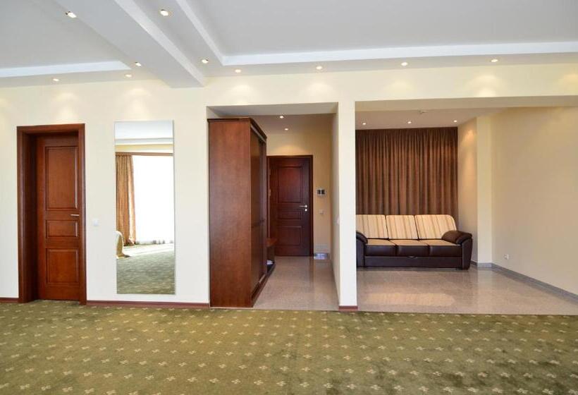 Comfort Suite, Platinum