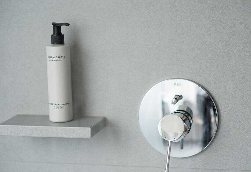 جناح, Schwarzschmied