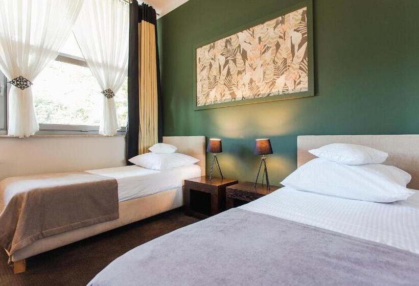 חדר סטנדרט, Szara Willa