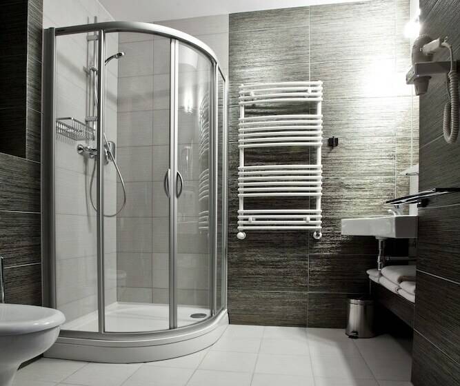 חדר דלוקס, Szara Willa