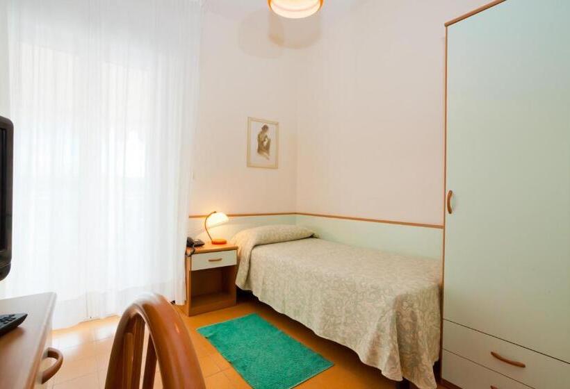 발코니 스탠다드 싱글 룸, Universal