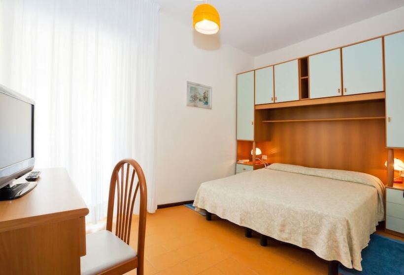 스탠다드 발코니 룸, Universal