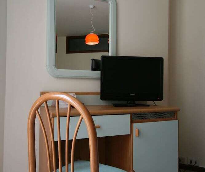 스탠다드 트리플 발코니 룸, Universal