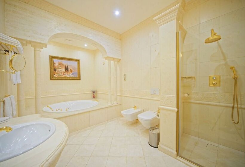 Királyi Lakosztály, Villa Le Premier Maestro