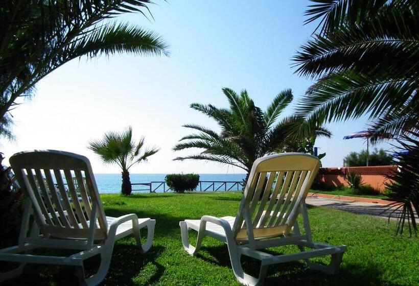 آپارتمان 1 خوابه, Villaggio Athragon