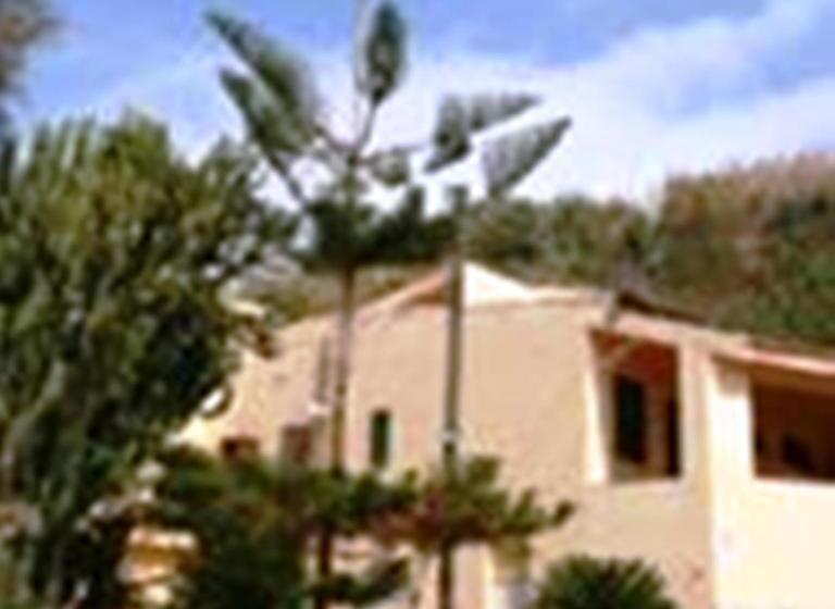 Апартаменты 1 Спальня, Villaggio Athragon
