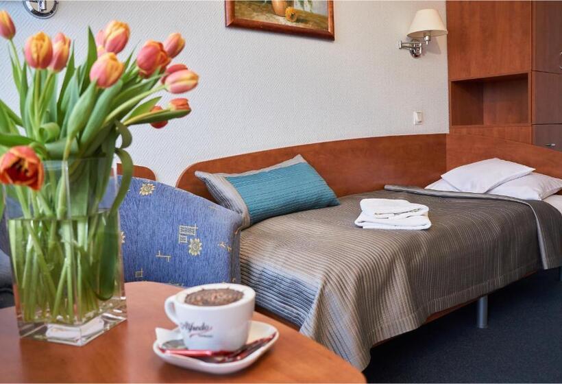 اتاق استاندارد یک نفره, Wellness Medical Spa Unitral