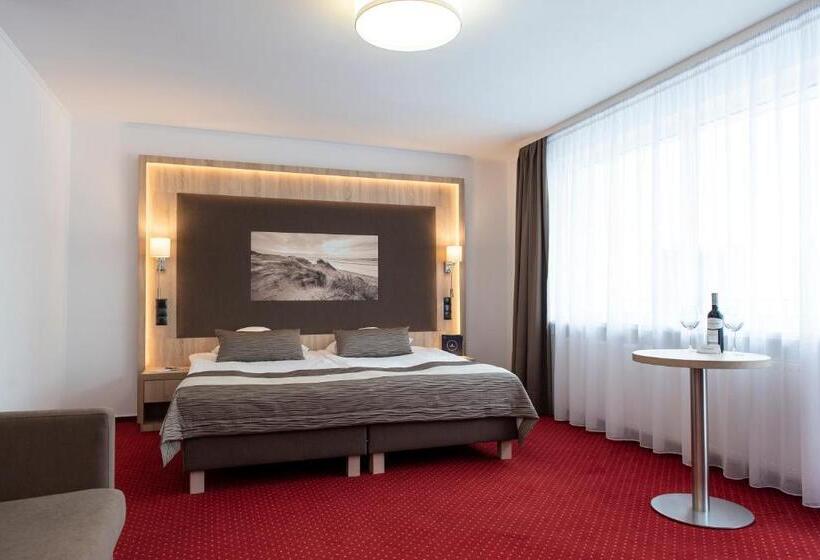 Семейный Номер, Wellness Medical Spa Unitral