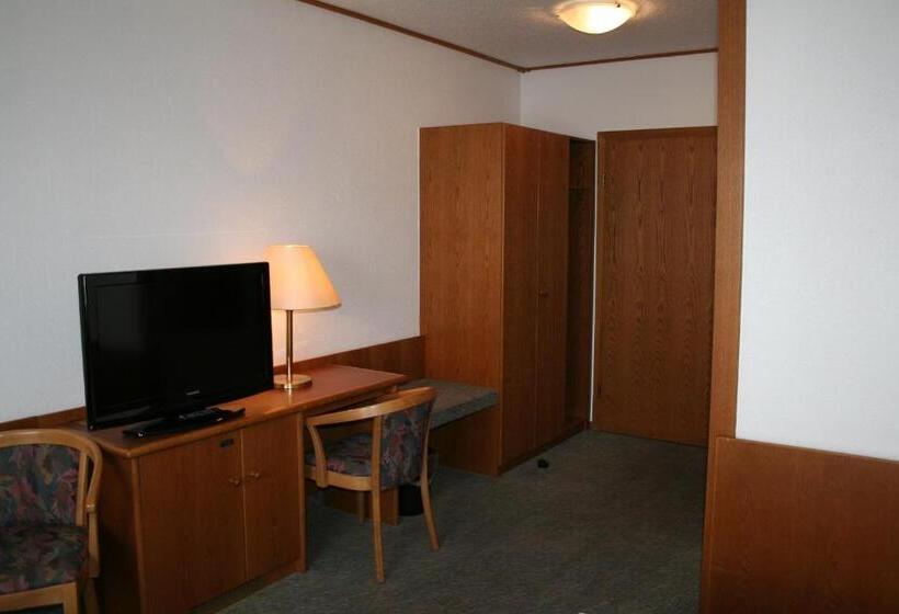 Номер Стандарт, Shawi Erzhausen