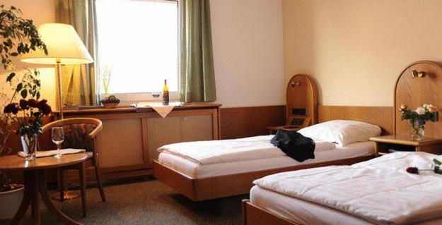 Номер Стандарт, Shawi Erzhausen