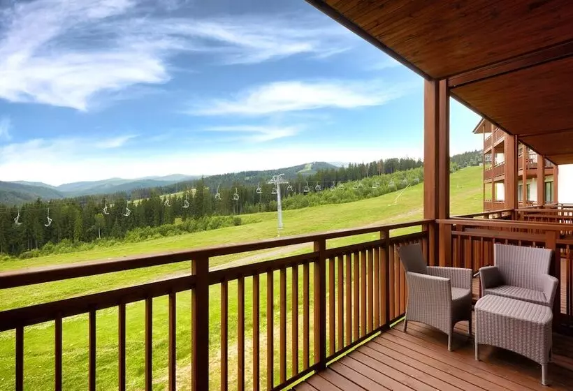 景色の見えるスーペリアルーム, Radisson Blu Resort, Bukovel