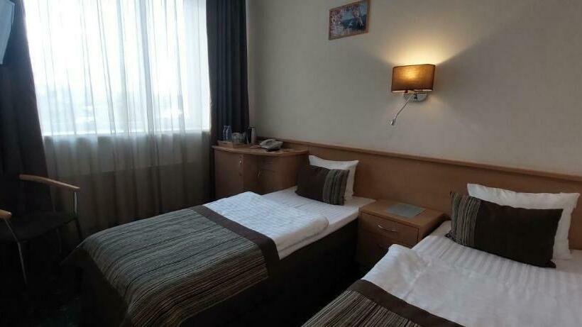 Quarto Estandar, Sky High Hotel Airport 200 Meters From The Terminal