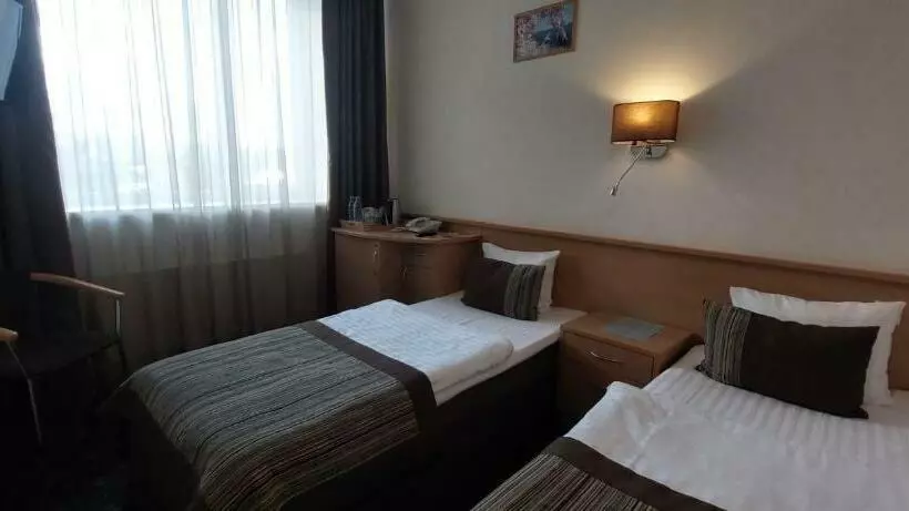 اتاق استاندارد, Sky High Hotel Airport 200 Meters From The Terminal