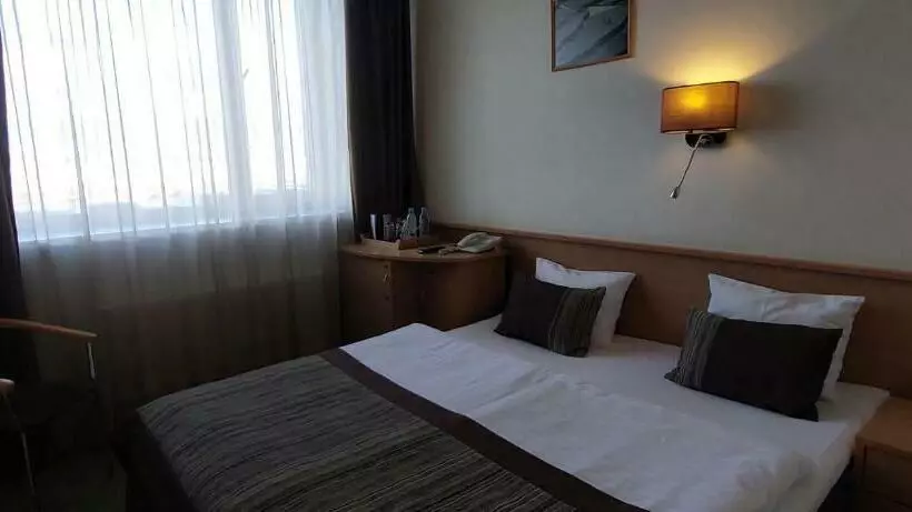 اتاق استاندارد, Sky High Hotel Airport 200 Meters From The Terminal