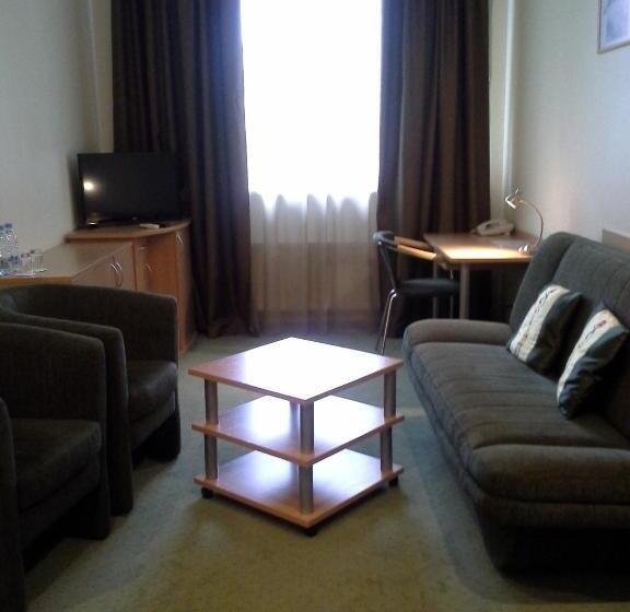 Suíte, Sky High Hotel Airport 200 Meters From The Terminal