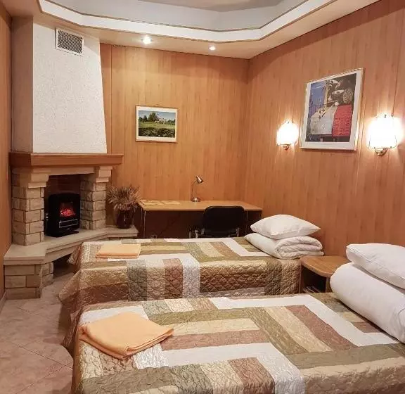 اتاق اکونومی با حمام مشترک, Sky High Hotel Airport 200 Meters From The Terminal