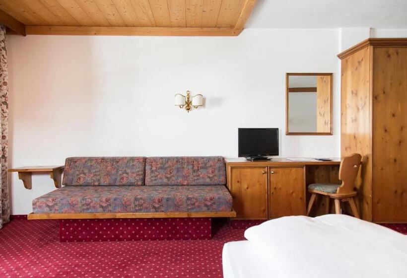 חדר סטנדרט לארבעה, Sporthotel Kurzras