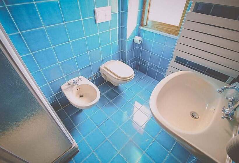 스탠다드 트리플 룸, Villa Marina