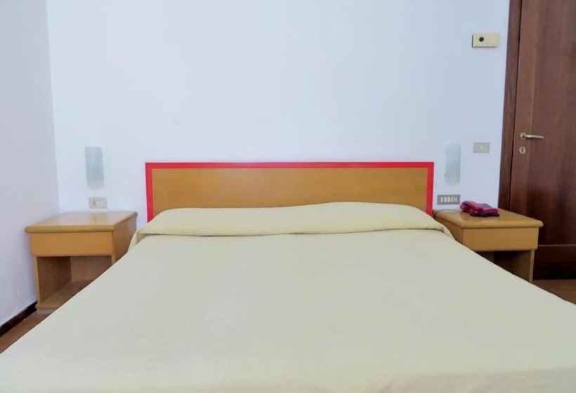 스탠다드 트리플 룸, Villa Marina