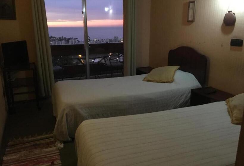 اتاق سوپریور, My Fathers House