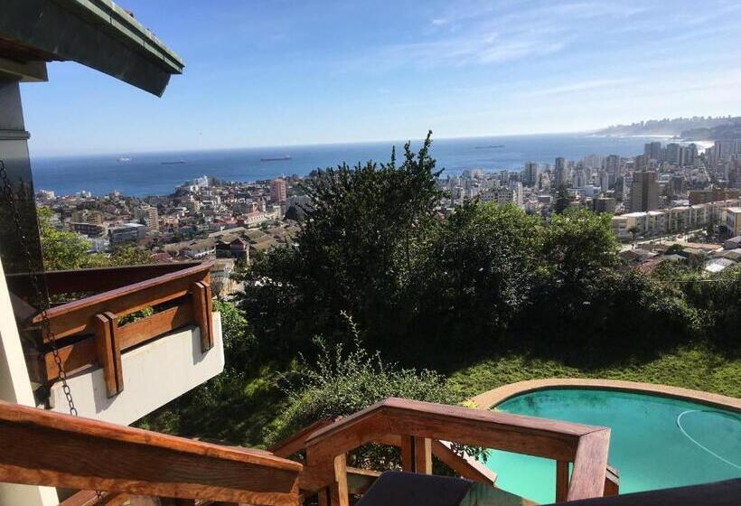 اتاق عادی, My Fathers House