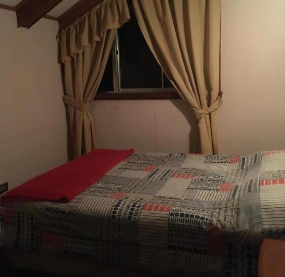 اتاق عادی, My Fathers House