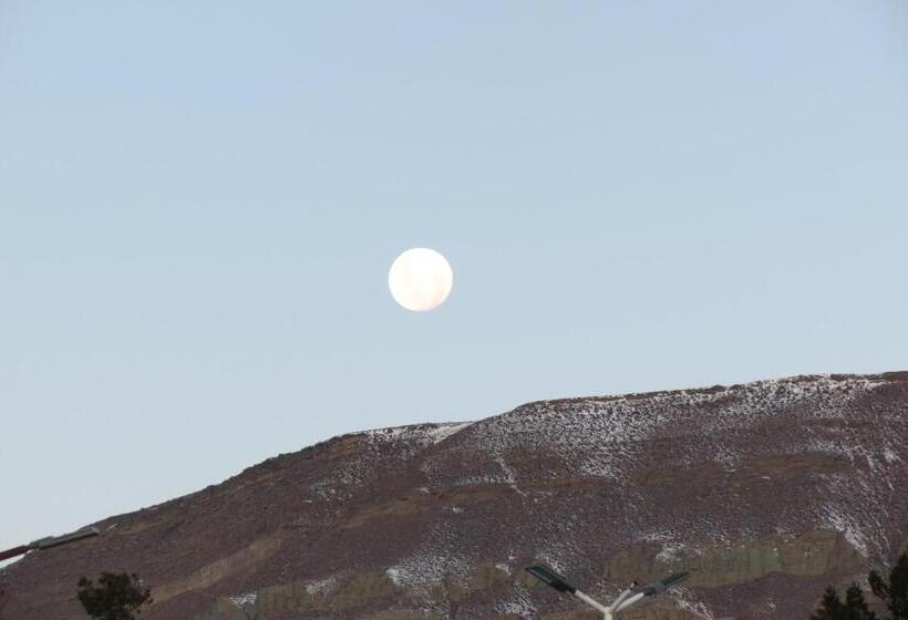 ルームシェアのワンベッド, Aonikenk B&b