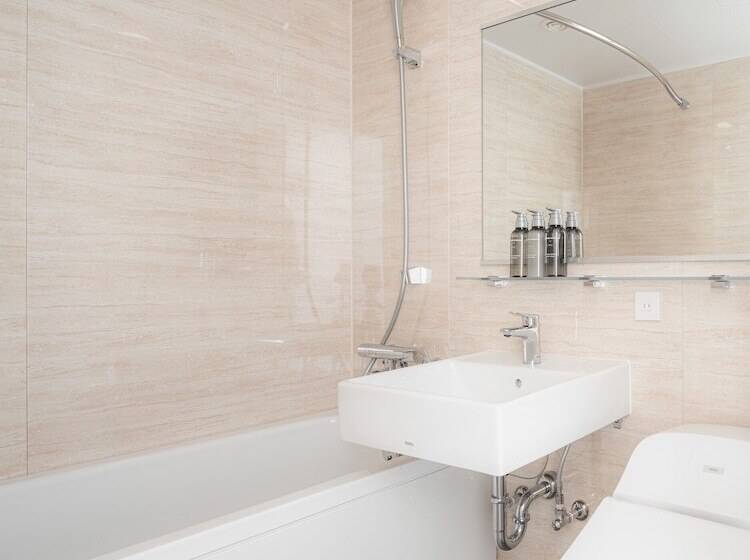 غرفة قياسية ثلاثية, Nest Hotel Naha Nishi