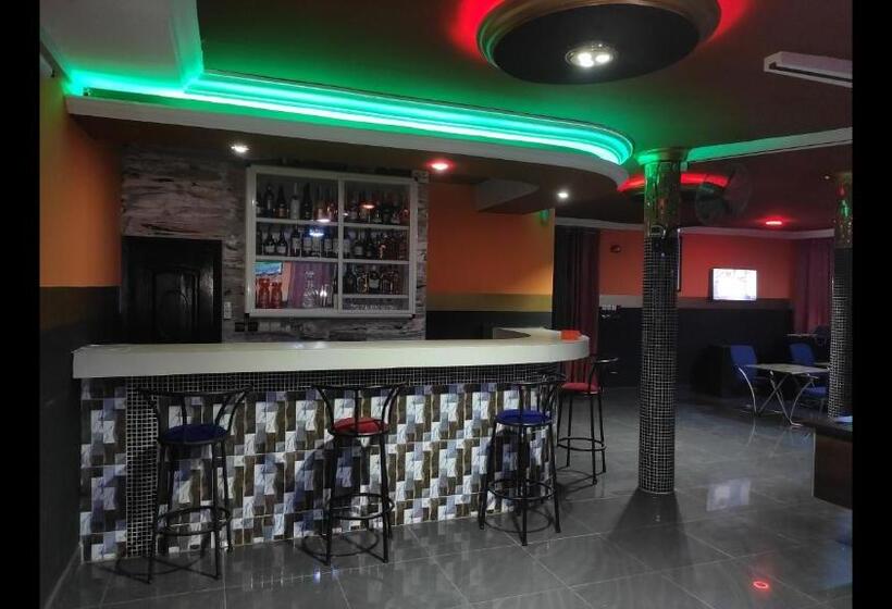 اتاق استاندارد, Room In Guest Room Royal Blue Guest House Bar