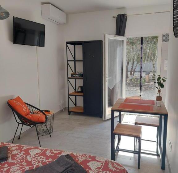 Номер Superior Кровать Кинг, Maison D Hôtes & Spa La Chêneraie Provence Ventoux